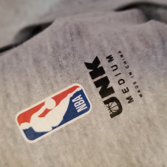 UNK NBA San Antonio Spurs Long Sleeve Tee - Picture 6 of 6